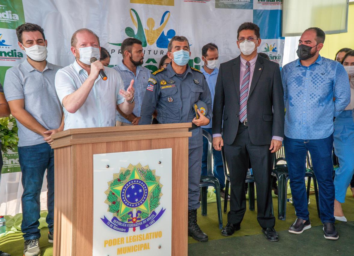 Em Turilândia, Othelino participou da inauguração do Posto do Destacamento da Polícia Militar, uma das primeiras demandas apresentadas pelo prefeito da cidade, que pediu o apoio do parlamentar 