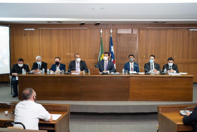 Deputados aprovam relatório final da CPI dos Combustíveis