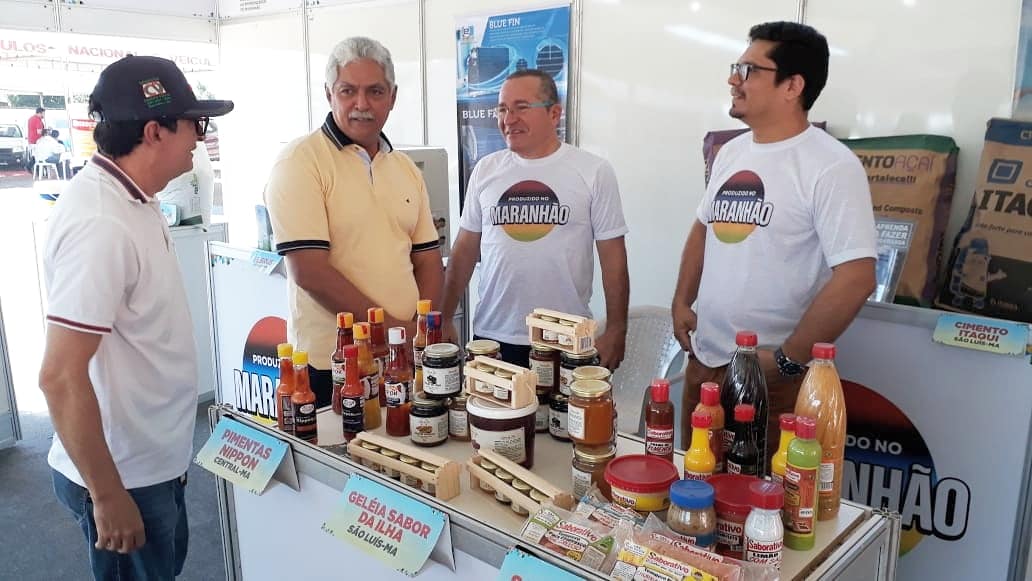 Deputado Carlinhos Florêncio prestigia Agrofeira de Bacabal