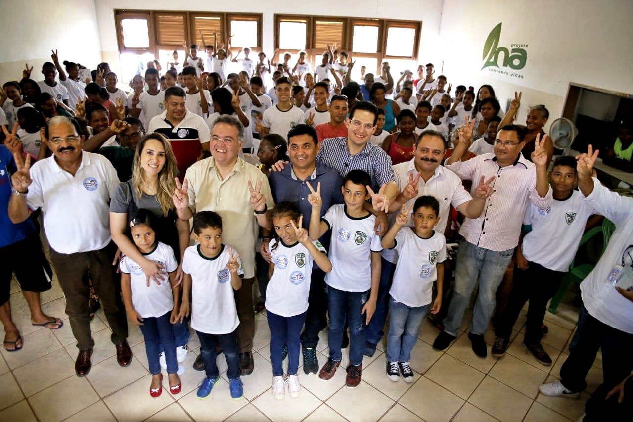 Alexandre Almeida cumpre agenda em municípios da Baixada Maranhense