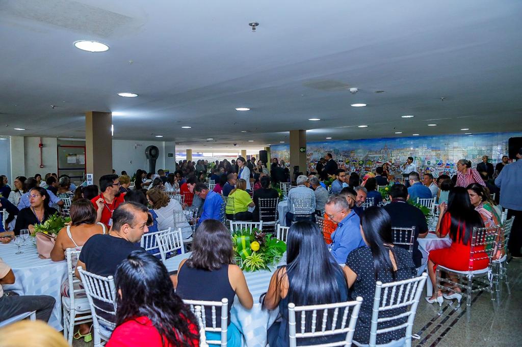 Servidores e servirdoras da Assembleia participam do café da manhã, promovido pelo Gedema