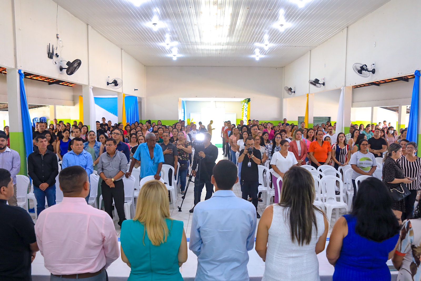 Lançamento do livro didático reuniu educadores no Clube Social de Urbano Santos