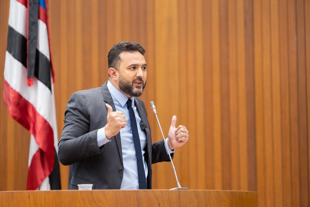 Yglésio questiona motivação de greve dos professores e faz críticas a ministro   