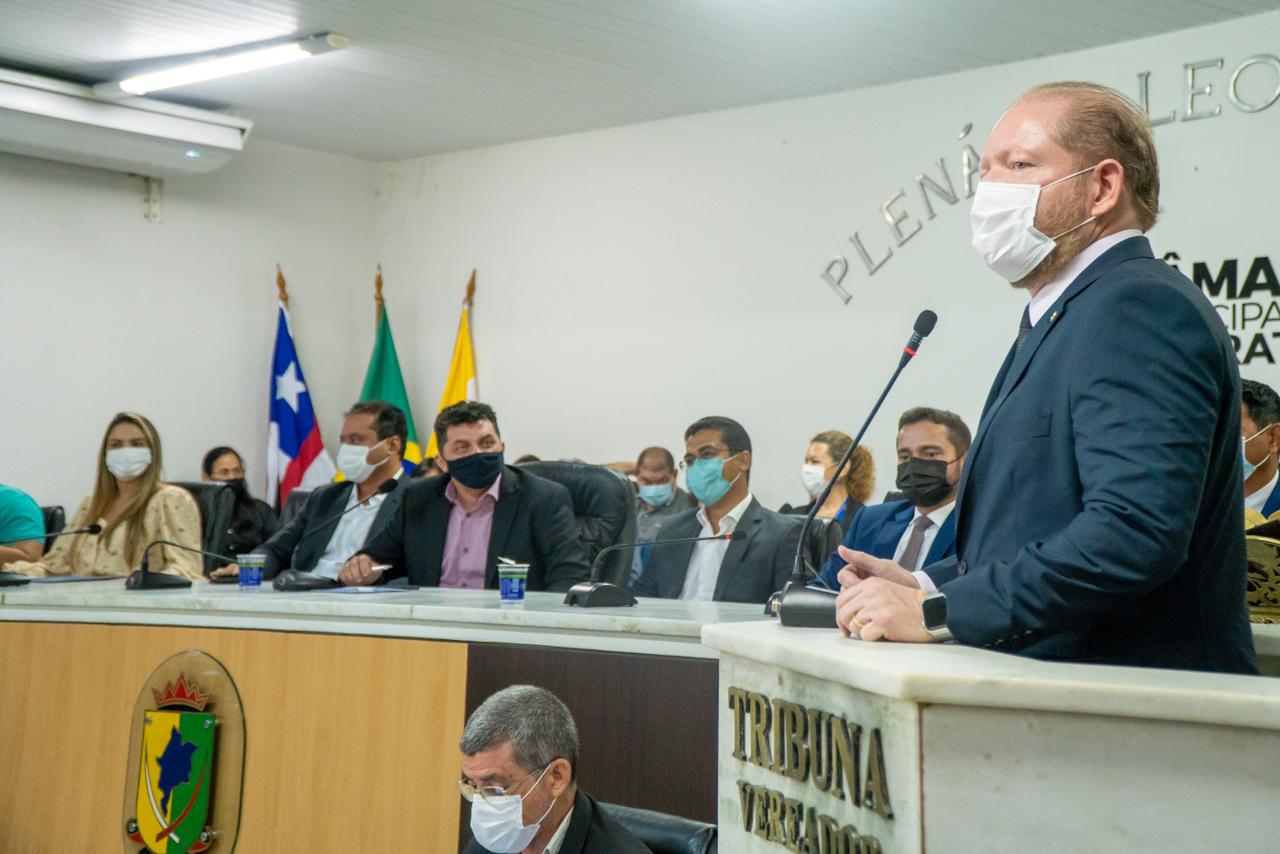 Em seu discurso, Othelino disse que se tornar cidadão imperatrizense reforça seu compromisso e vínculo afetivo com a cidade