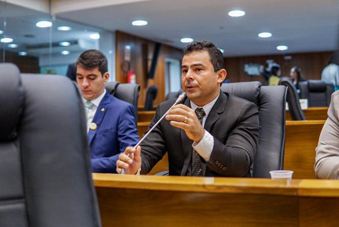 Erick Costa destaca trabalho da Sedes no atendimento a famílias atingidas por enchentes