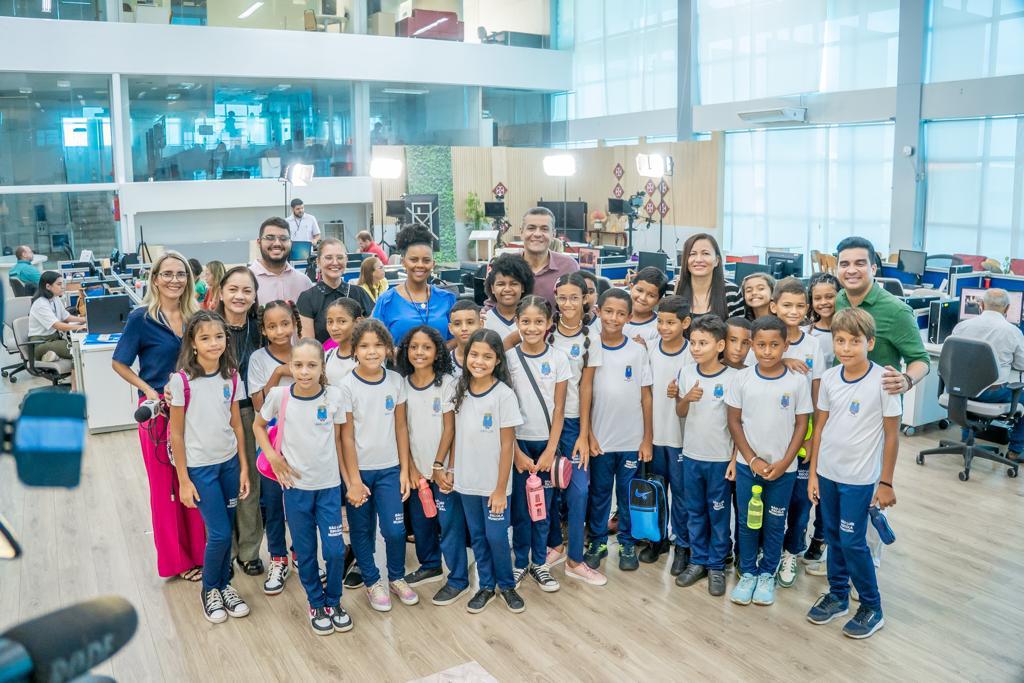 Estudantes visitam instalações do Complexo de Comunicação da Assembleia 