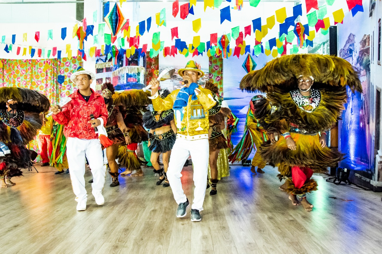 Cantadores do centenário Boi de Maracanã interpretam lindas toadas do "Batalhão de Ouro"