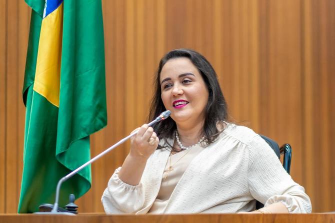 Andreia Rezende anuncia retomada de obras do Hospital Regional de Balsas