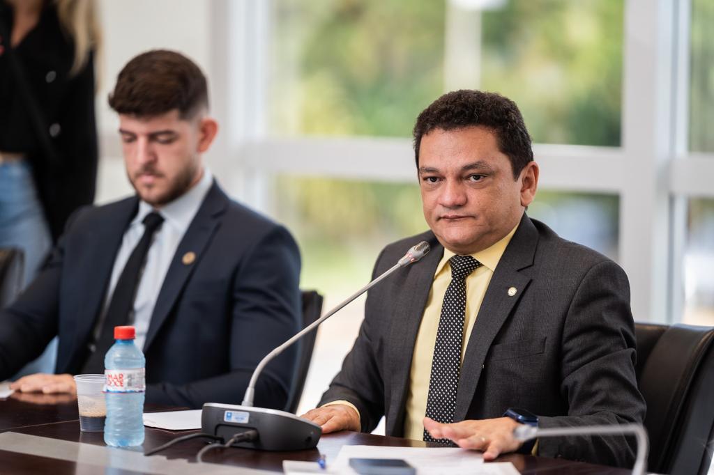 Presidente da Comissão, deputado Cláudio Cunha, e o vice-presidente, deputado Davi Brandão, conduziram os trabalhos 