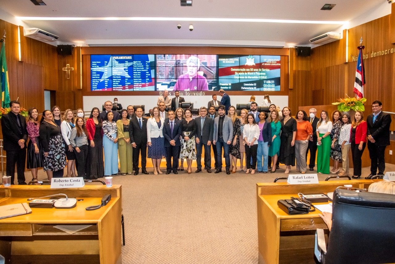 A cerimônia em homenagem ao Sebrae contou com a presença de diversas autoridades 