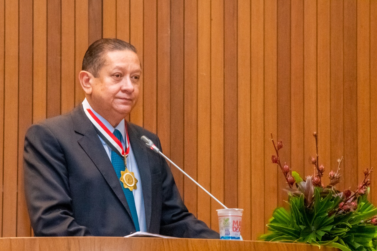 Dimas Salustiano disse que a honraria tem um imenso valor simbólico para as instituições das quais faz parte e, especialmente, para ele e sua família