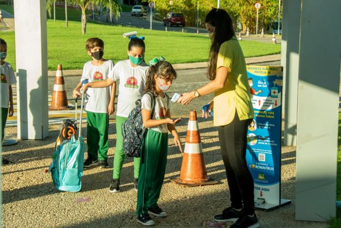 Creche-Escola Sementinha retorna às aulas em sistema híbrido seguindo protocolos sanitários