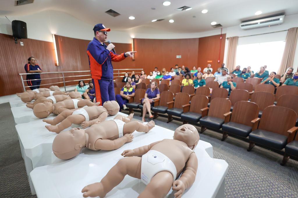 Capacitação foi ministrada por equipe formada por médico e enfermeiros do Serviço de Atendimento Móvel de Urgência (Samu)