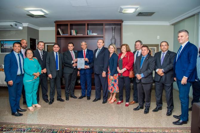 Em visita institucional, Glalbert Cutrim e Paulo Velten reforçam relação de harmonia entre o Legislativo e o Executivo 