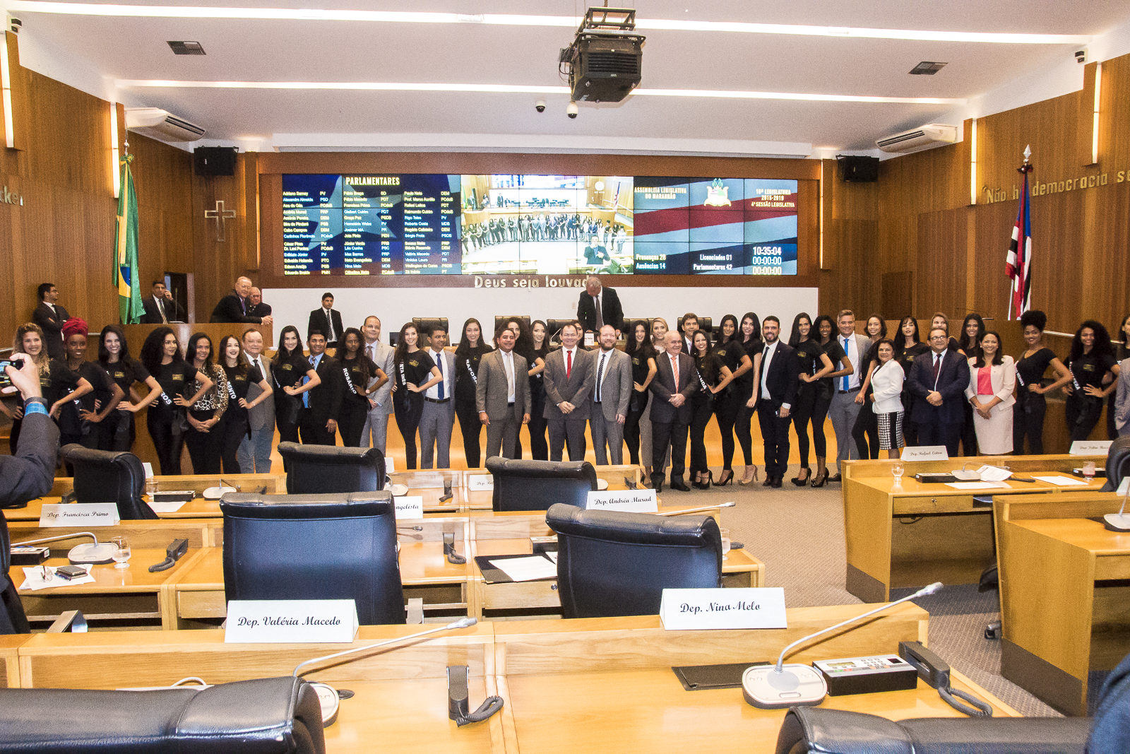 Candidatas a Miss Maranhão visitam deputados no plenário da Assembleia Legislativa 