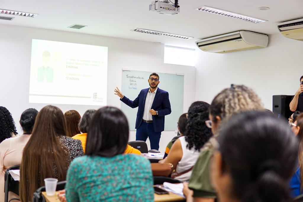 Escola do Legislativo inicia curso sobre investimentos para servidores