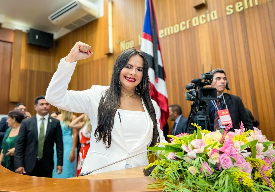 Ana do Gás é empossada deputada estadual pela terceira vez consecutiva 