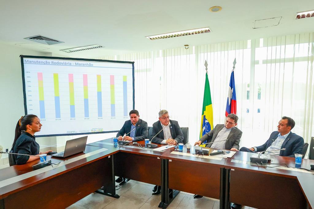 Júnior Cascaria participa de reunião com gestor do DNIT