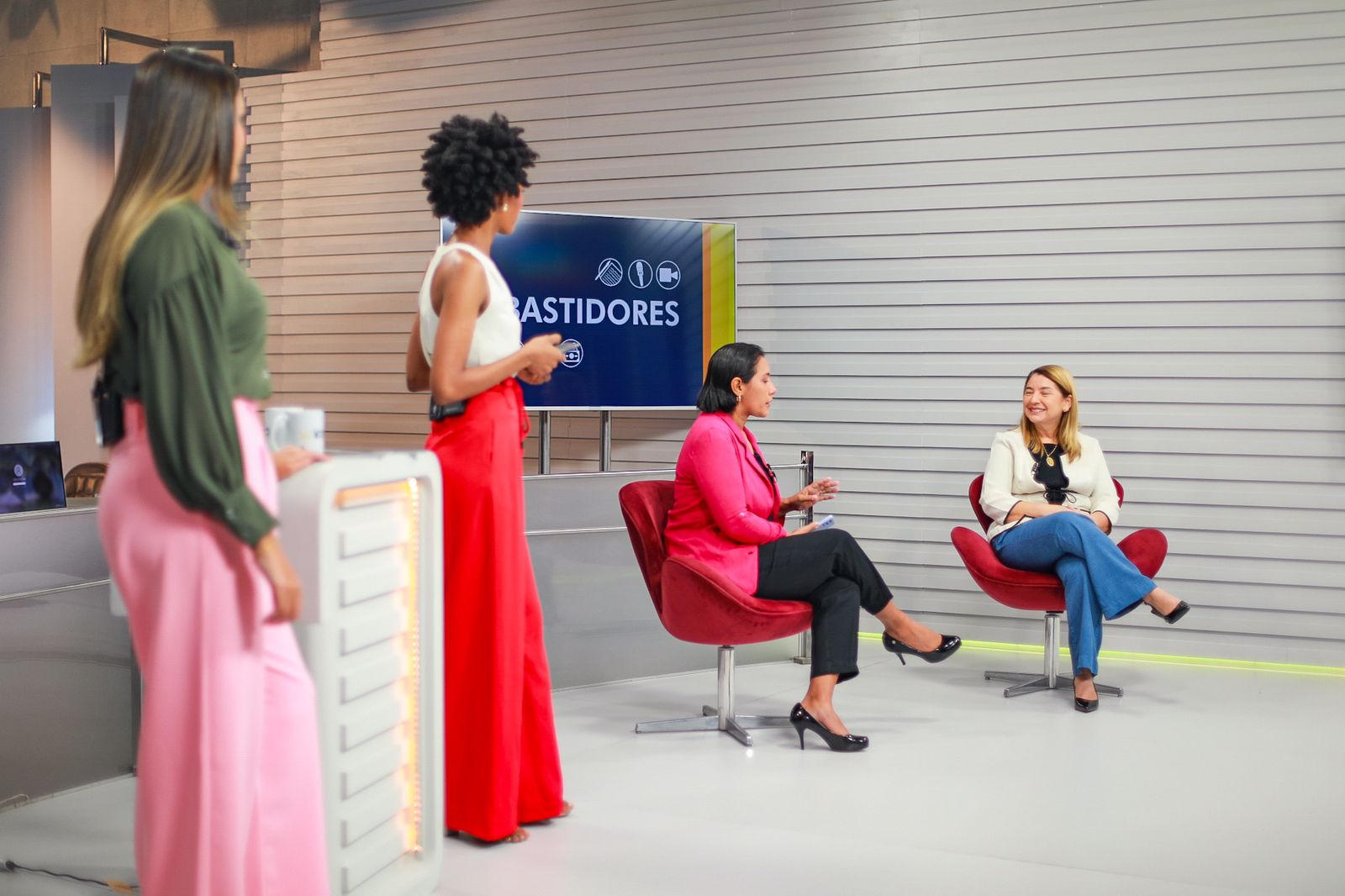 Iracema Vale em entrevista ao Bom Dia Mirante, que foi apresentado só por mulheres