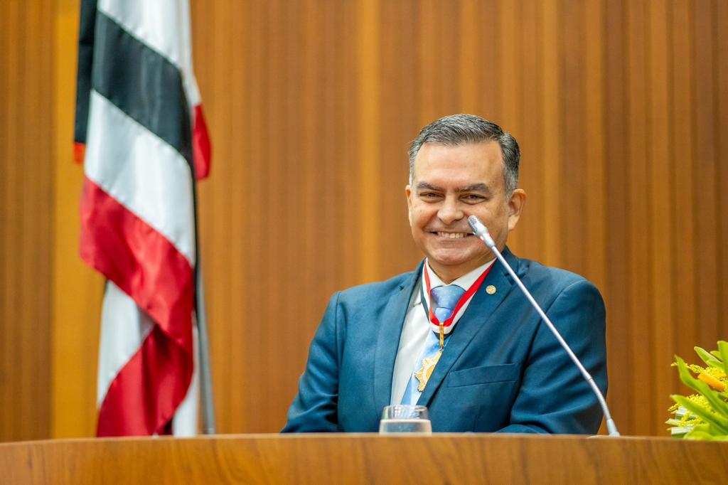 Allan Garcês agradeceu a comenda e afirmou que o momento é de coroação dos seus mais de 20 anos de trabalho como médico e, também, como professor do curso de Medicina da UFMA