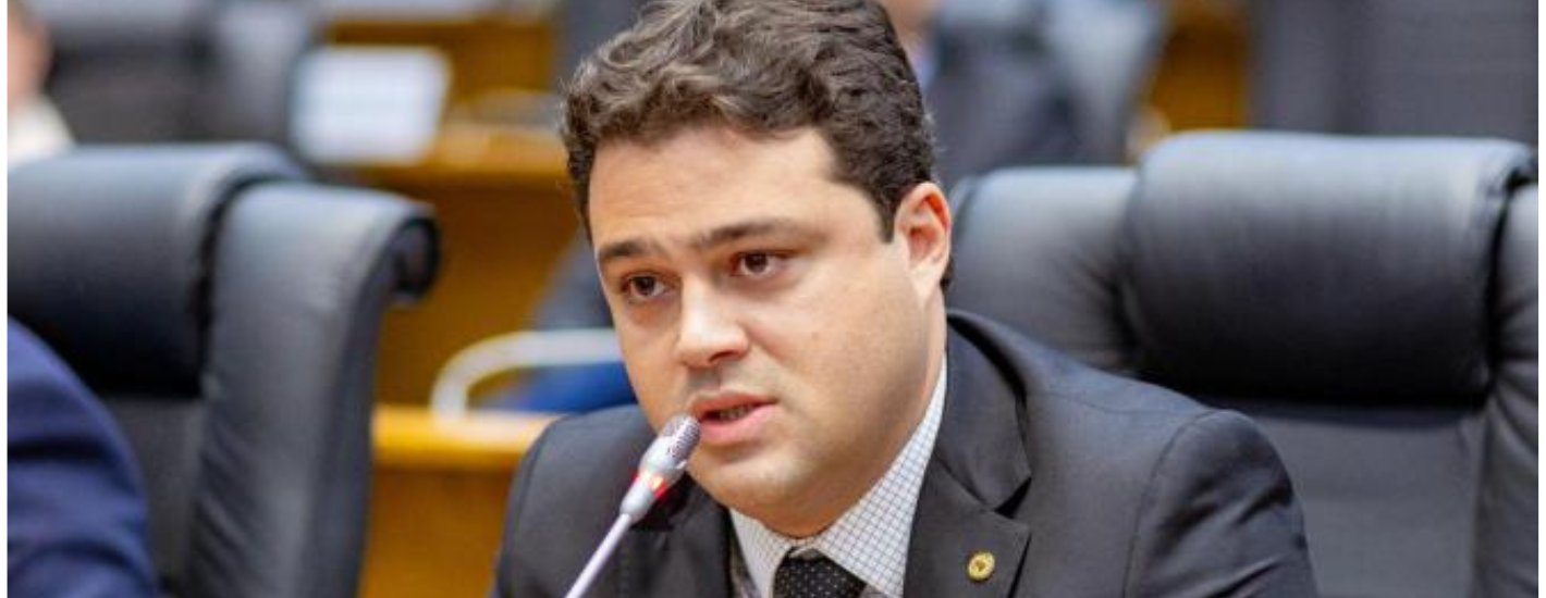 Assembleia aprova projetos de lei de Leandro Bello que beneficiam consumidores