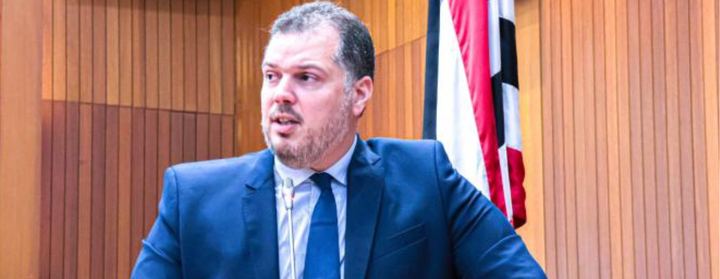 Rodrigo Lago destaca abertura de vagas para os IEMAs de São Domingos e Paço do Lumiar