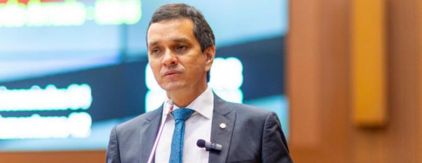 Ricardo Arruda participa da formatura de alunos do IEMA e enaltece expansão do serviço