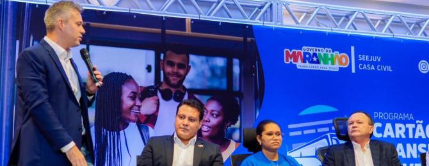Deputado Neto Evangelista participa de lançamento do Cartão Transporte Universitário