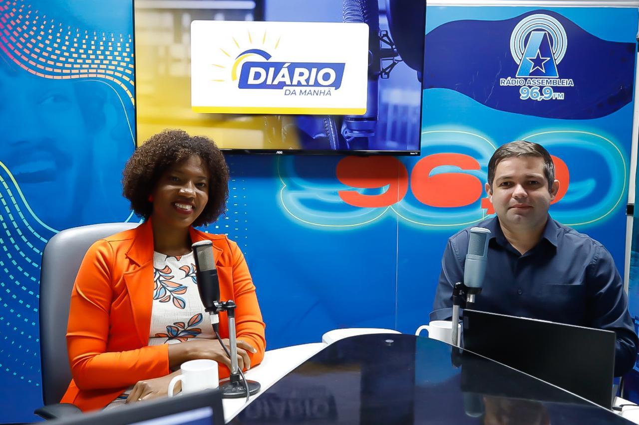 ‘Diário da Manhã’ – Secretária dá detalhes de inscrição no Cartão Transporte Universitário