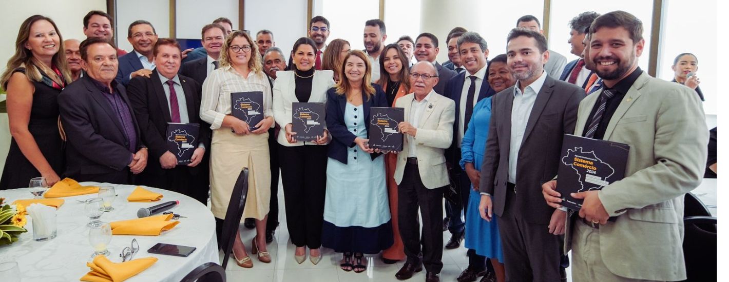 Deputados fortalecem laços com Fecomércio em almoço institucional