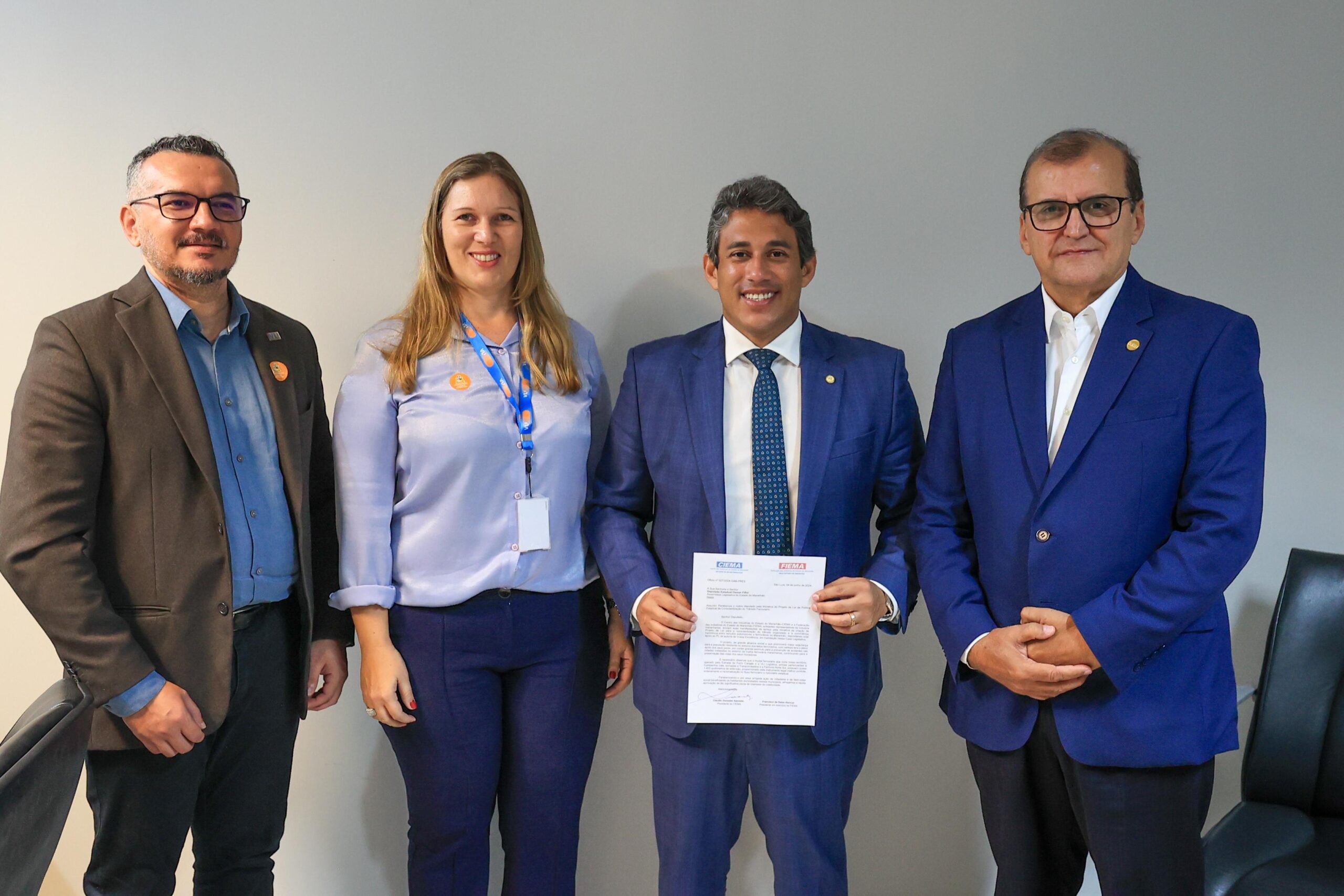 PL de Osmar Filho que cria política de organização do trânsito ferroviário recebe apoio da Fiema