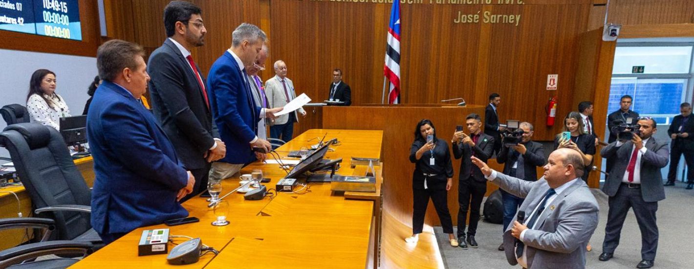 Fred Maia toma posse como deputado estadual