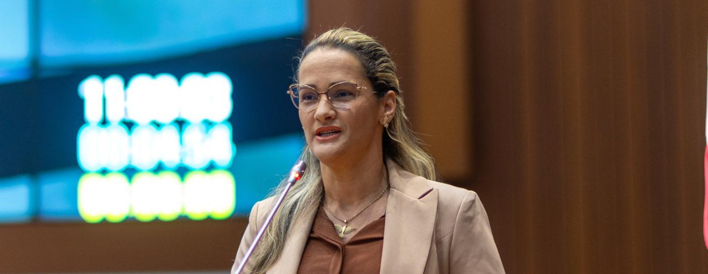 Rosângela Vidal é empossada deputada estadual na licença da parlamentar Fabiana Vilar