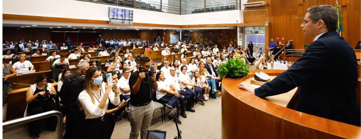 Assembleia homenageia os 50 anos do Centro Educacional Reino Infantil