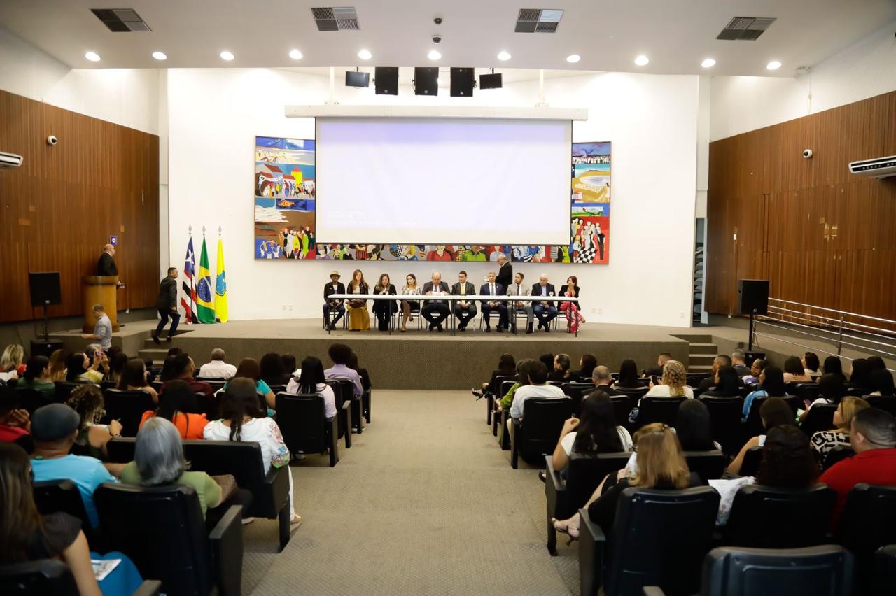Seminário discute orfandade e direitos das crianças e adolescentes