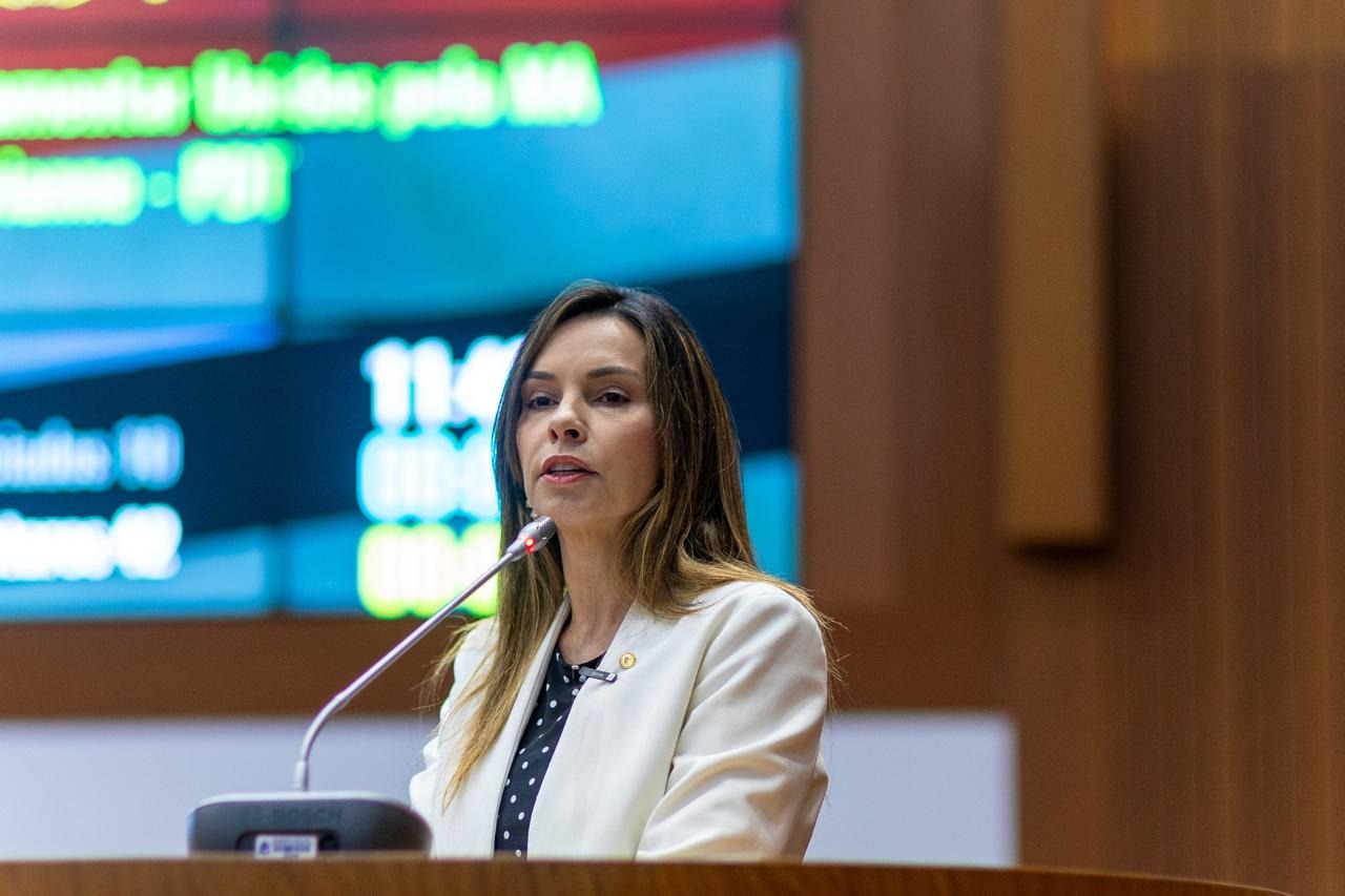 Deputada Dra. Vivianne destaca semana de conscientização e combate ao cigarro eletrônico