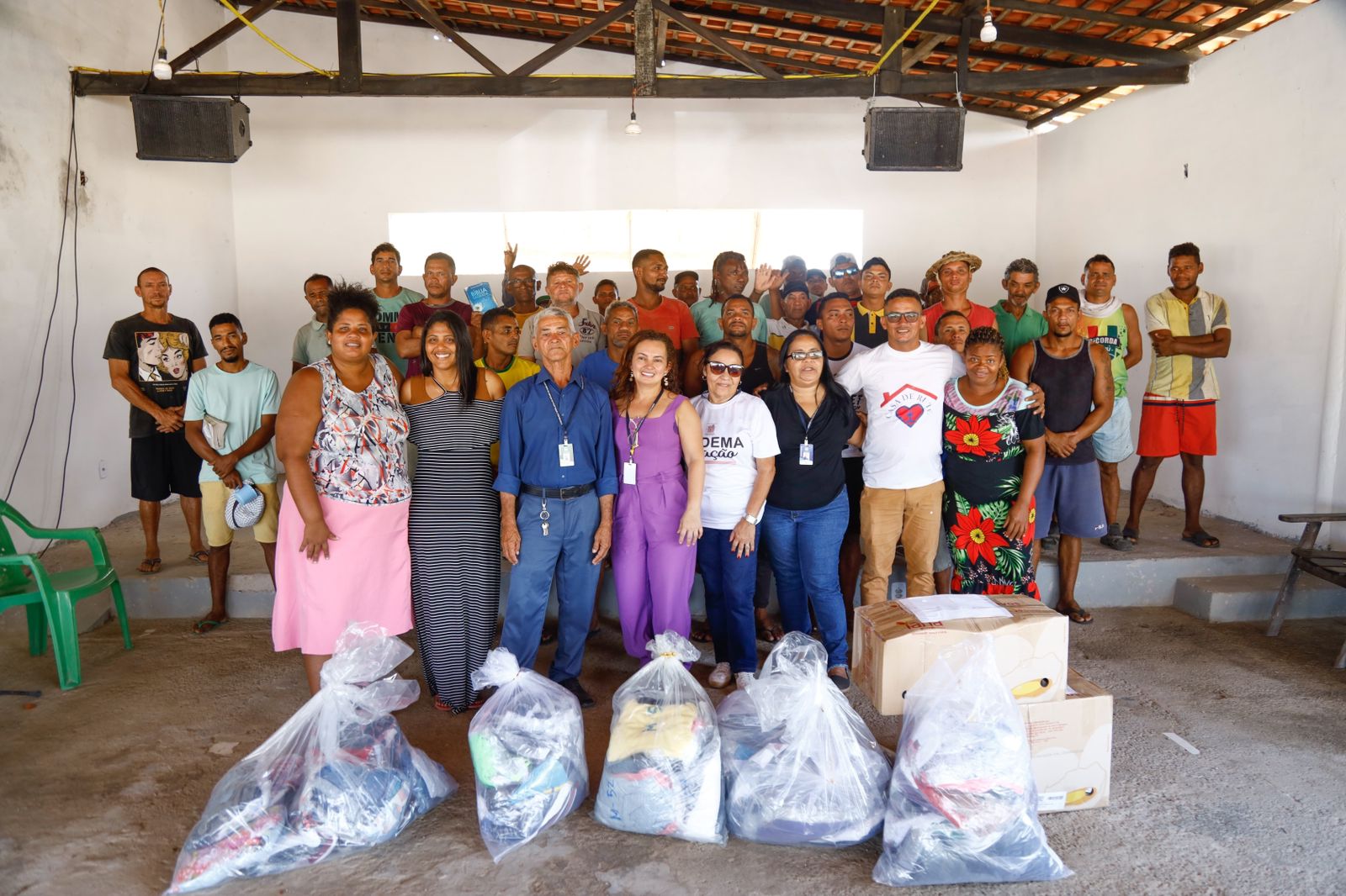 Gedema entrega doação de roupas e kits de higiene à Comunidade Terapêutica Casa de Rute