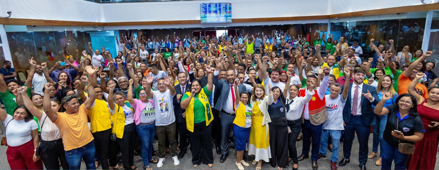 Sessão solene homenageia agentes comunitários de saúde e de combate a endemias