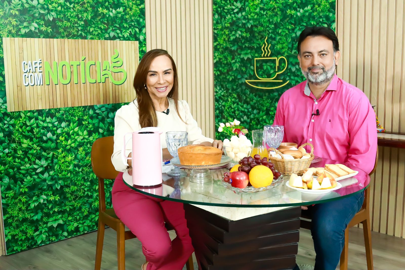 ‘Café com Notícias’ – Psicólogo Ruy Cruz fala sobre o livro “Suspiros e Relatos”