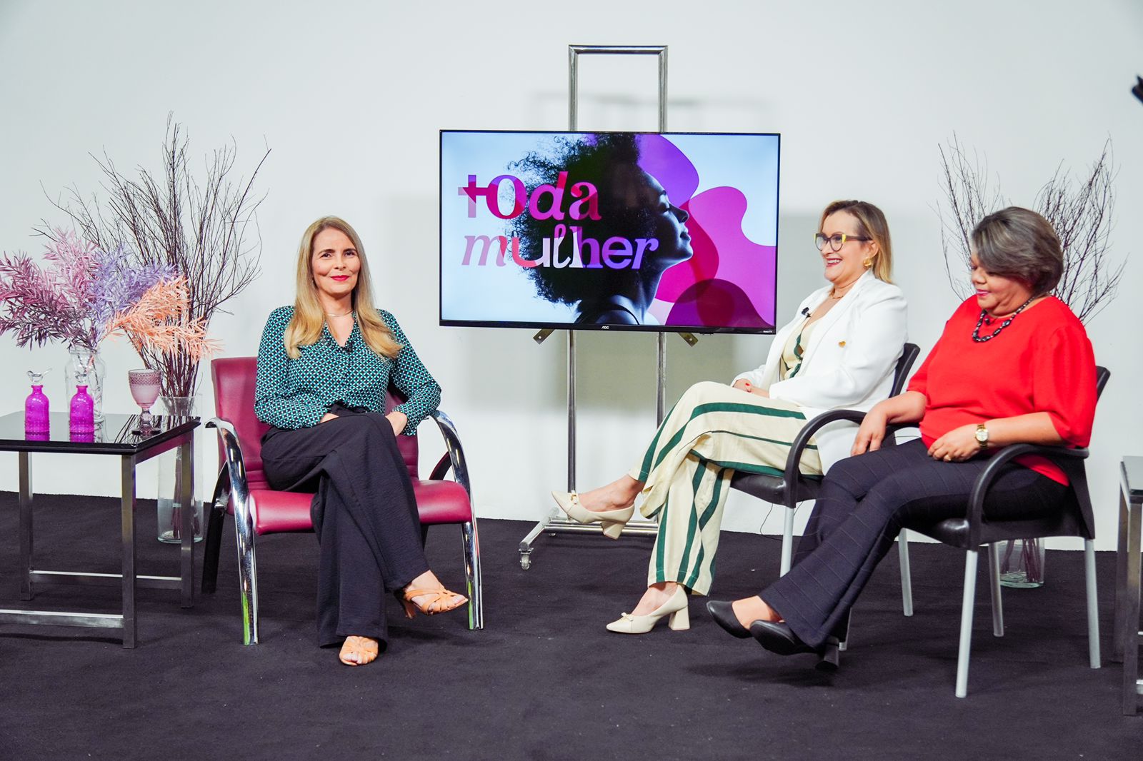 ‘Toda Mulher’ celebra Dia do Radialista em conversa com Josélia Fonseca e Régina Santana