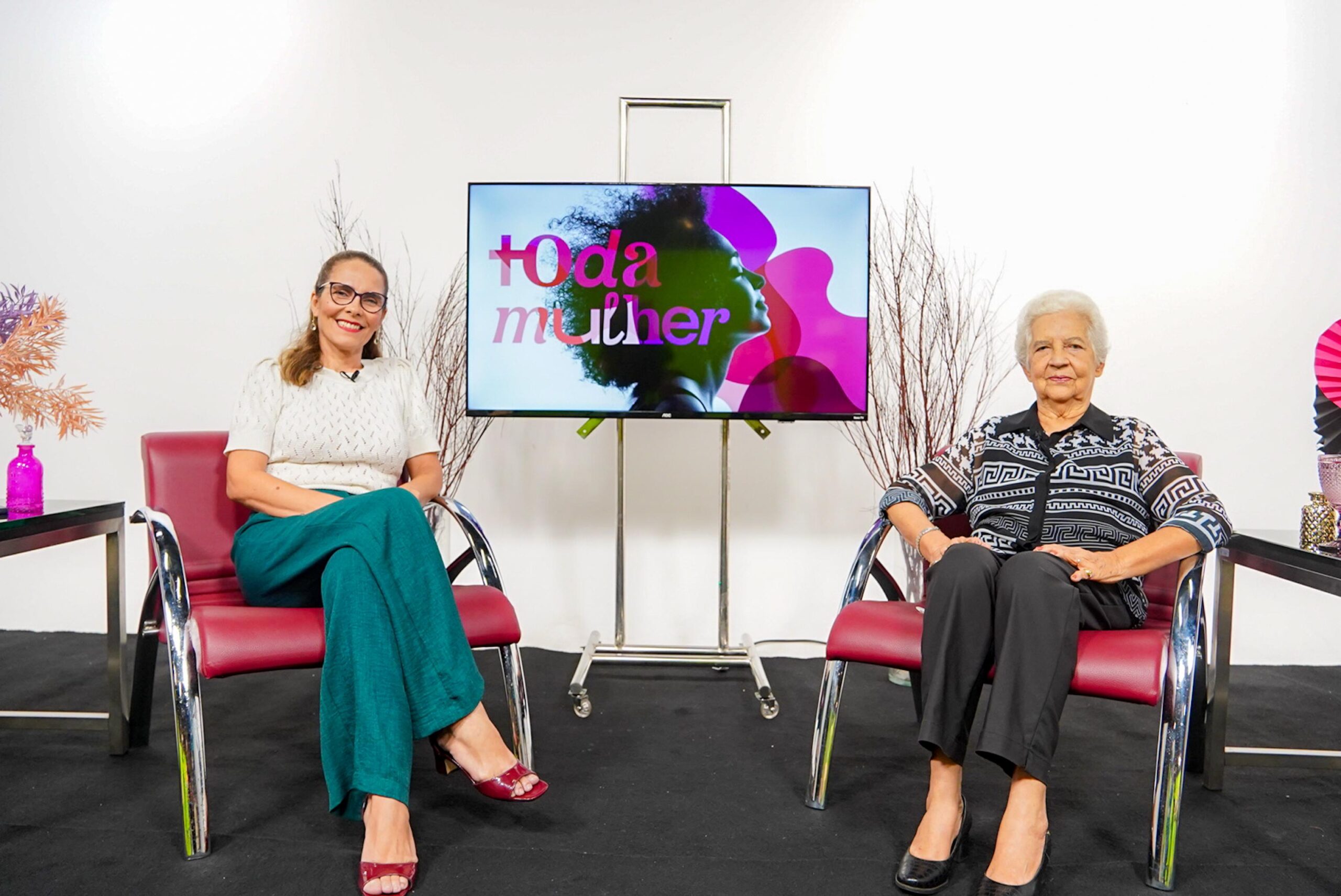 Programa ‘Toda Mulher’ recebe a ex-deputada estadual Helena Barros Heluy