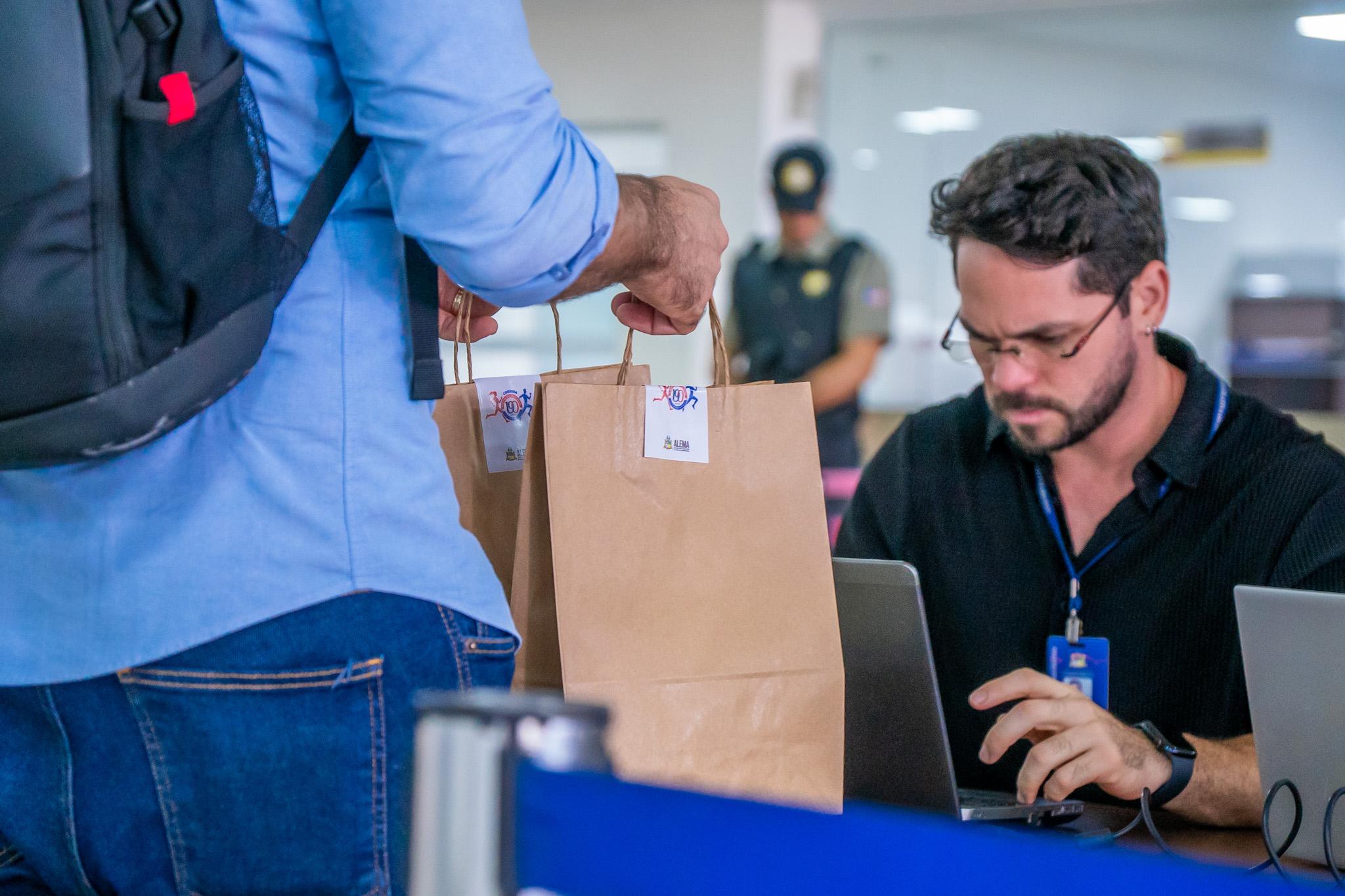 Entrega de kits da “Corrida Alema – 190 Anos”