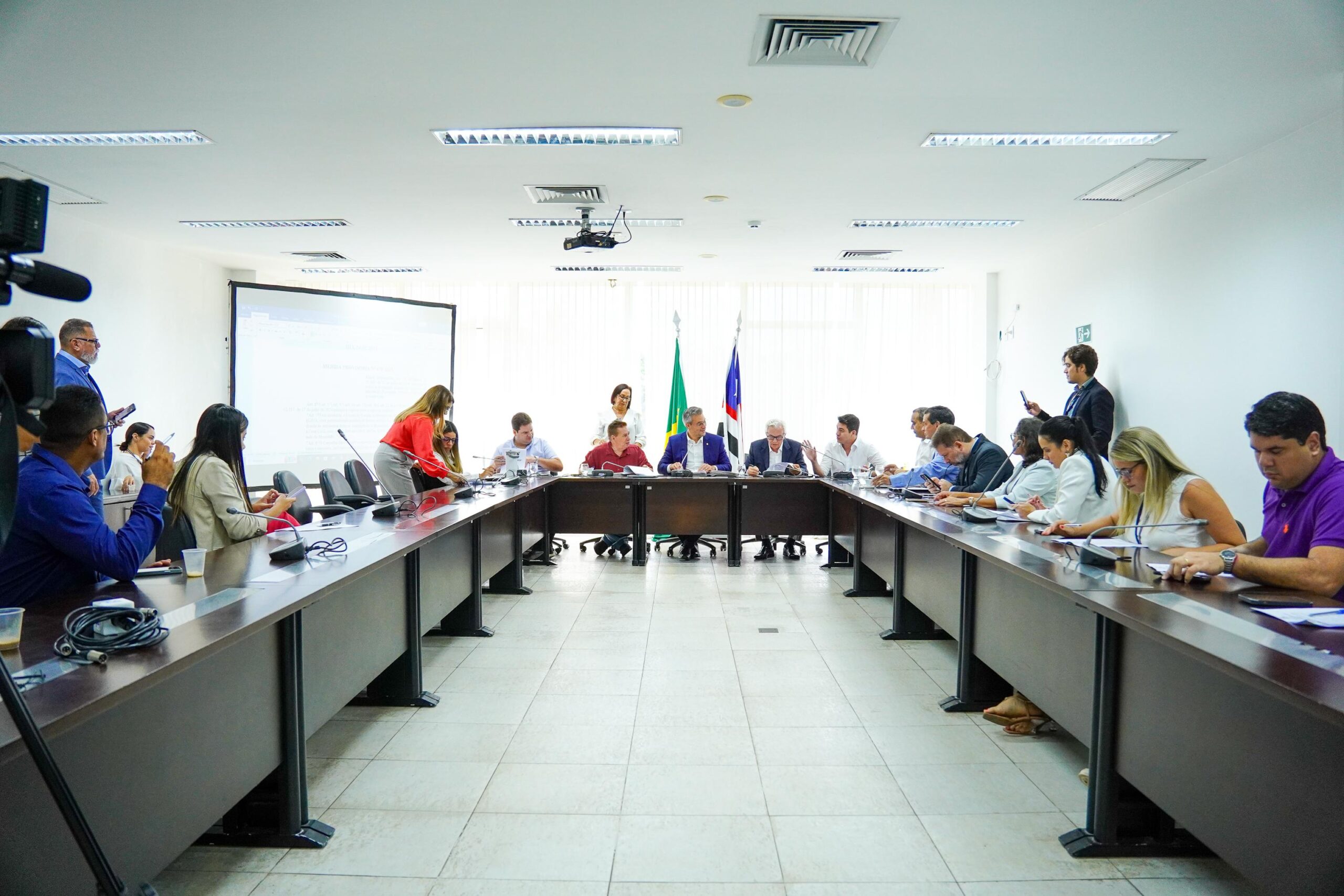 CCJ aprova PL que garante mais transparência na divulgação de preços de combustíveis