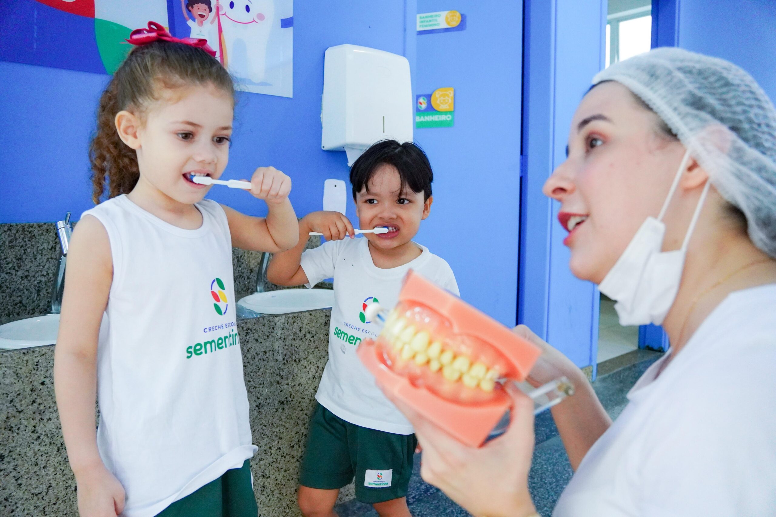 Alunos da Creche-Escola Sementinha recebem orientações sobre saúde bucal