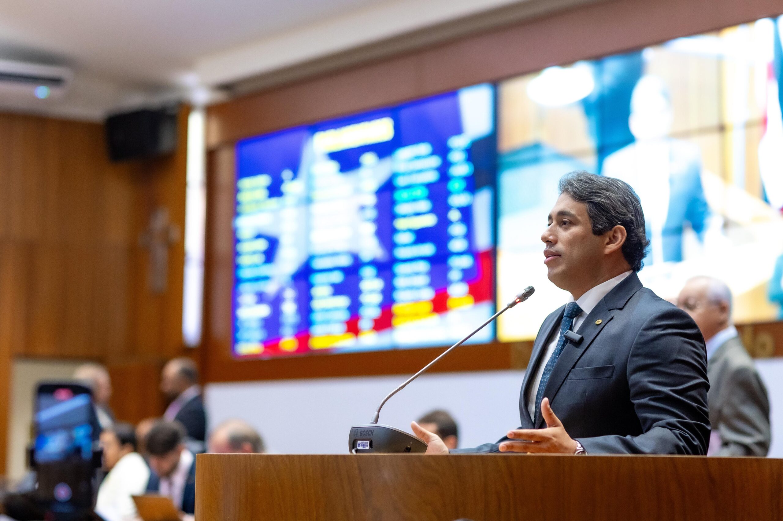 Lei de iniciativa de Osmar Filho instituiu no Maranhão mês de conscientização sobre o autismo