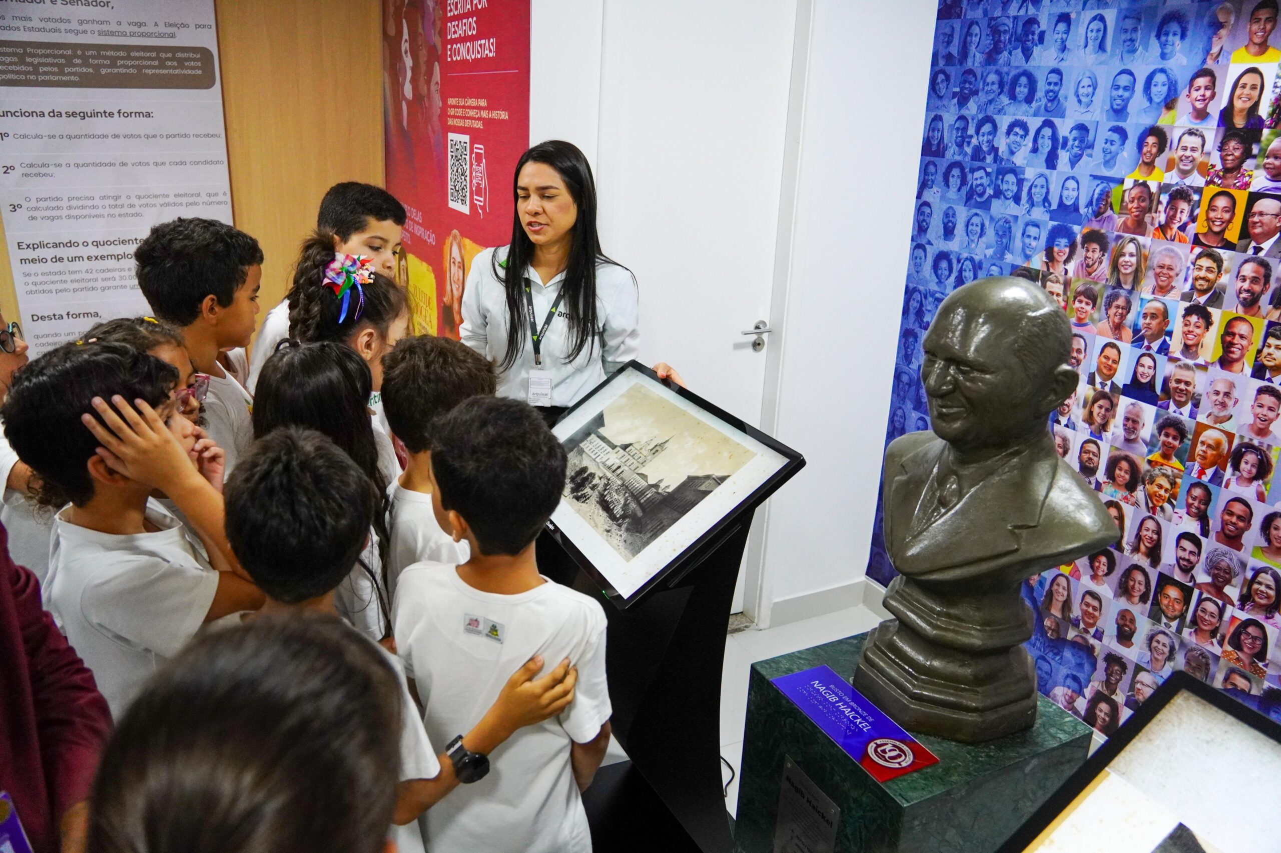 Alunos da Creche-Escola Sementinha visitam Memorial do Legislativo Maranhense