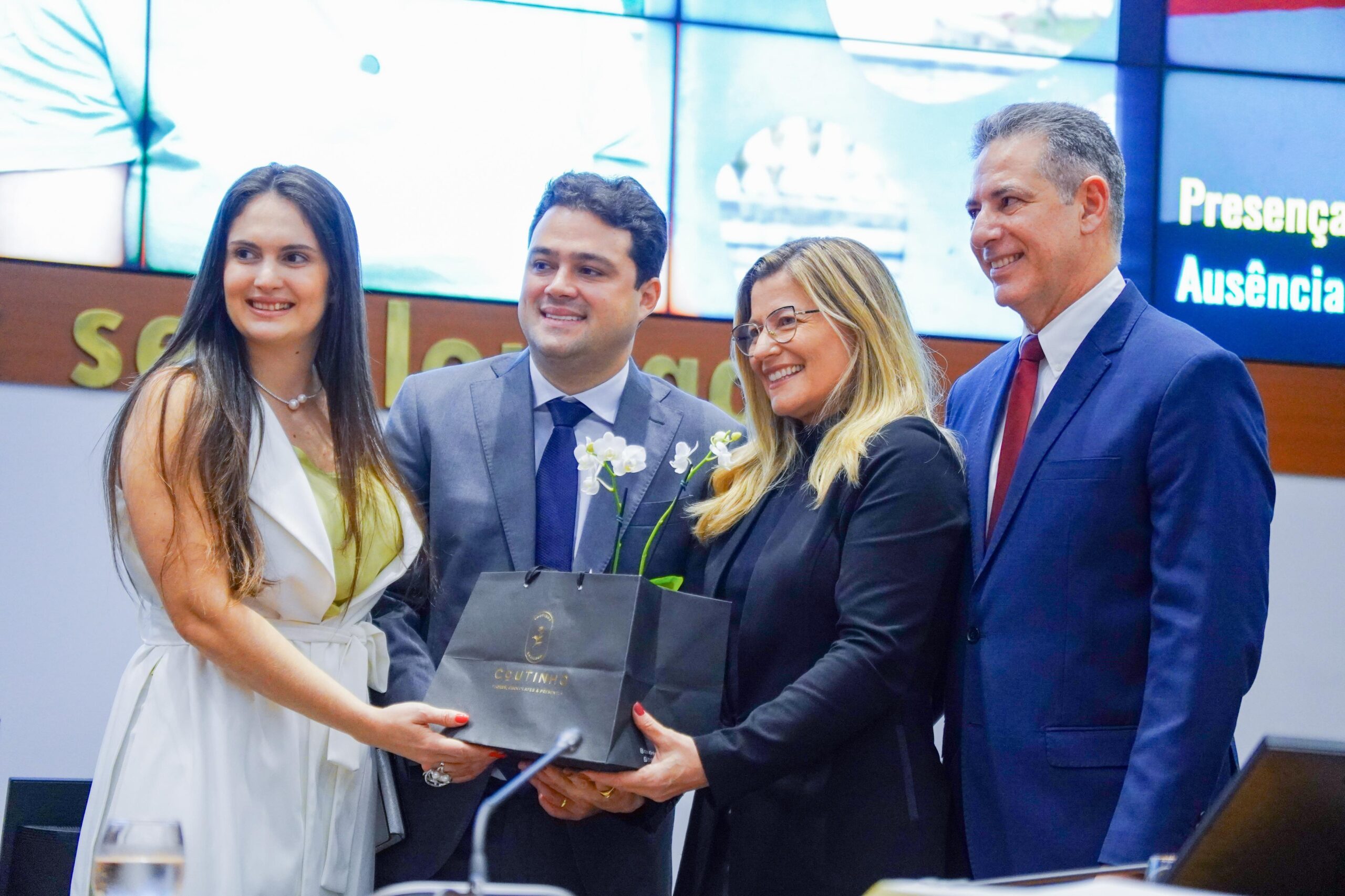 Alema concede Título de Cidadã Maranhense à juíza aposentada Mônica De Lucca