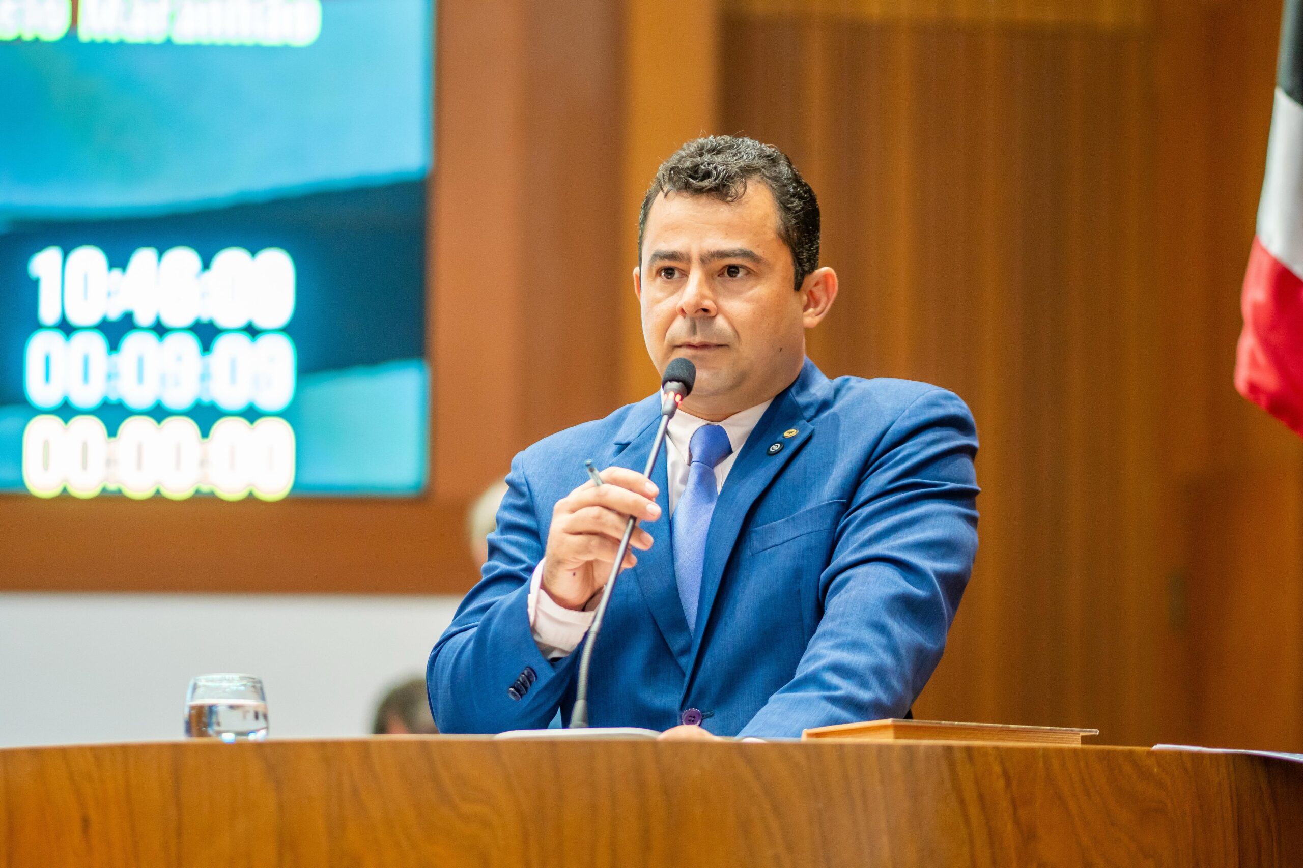 Eric Costa solicita serviços de melhoria em vias na região de Barra do Corda