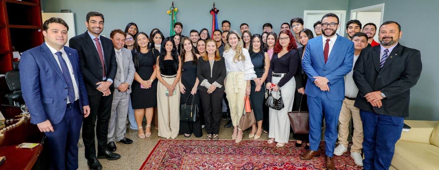Alunos de Direito da UNDB visitam instalações da Alema e Memorial do Legislativo Maranhense