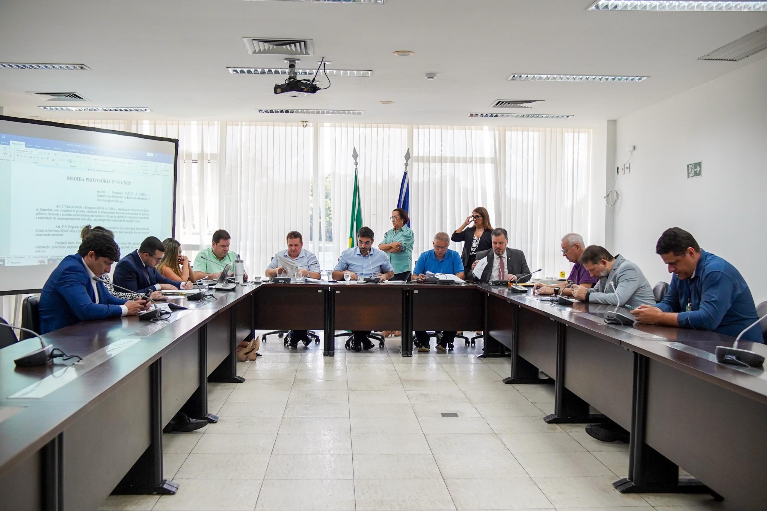 CCJ aprova projetos com foco na proteção de mulheres e inserção no mercado de trabalho